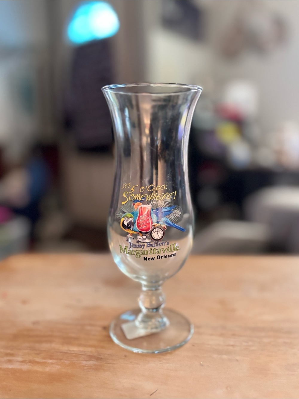 Jimmy Buffett's
Margaritaville “it's 5 o'clock somewhere” souvenir hurricane gla